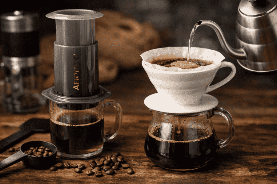 Quelle est la différence entre AeroPress et V60 ?